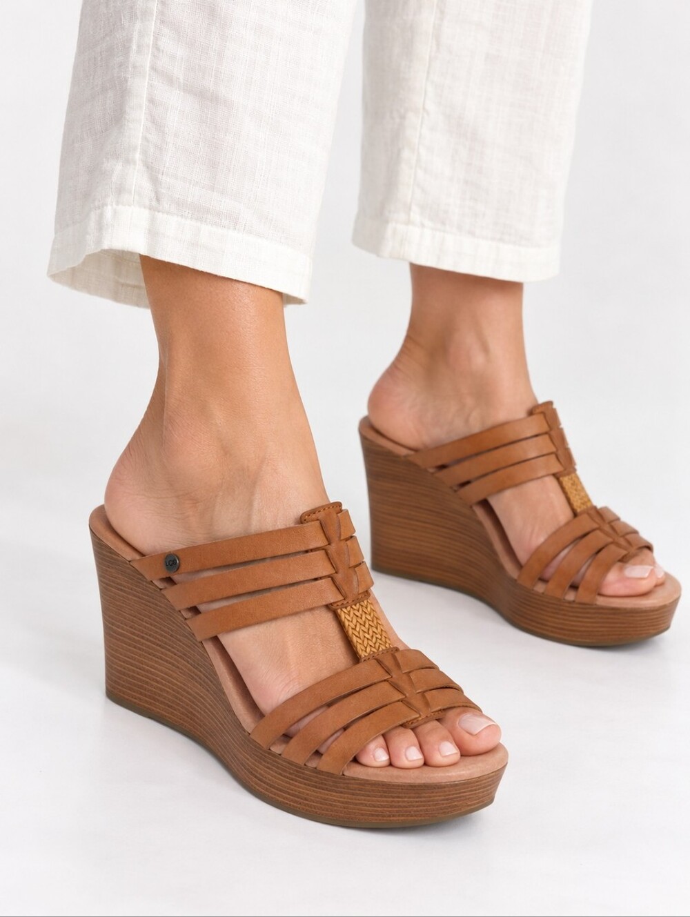 UGG FD1114 Womens 9 Brown Leather Strappy Platform Wedge Sandals